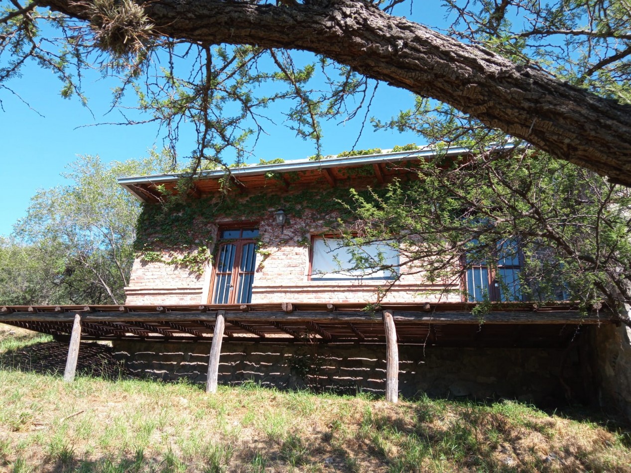   CASA EN  LA SERRANITA 