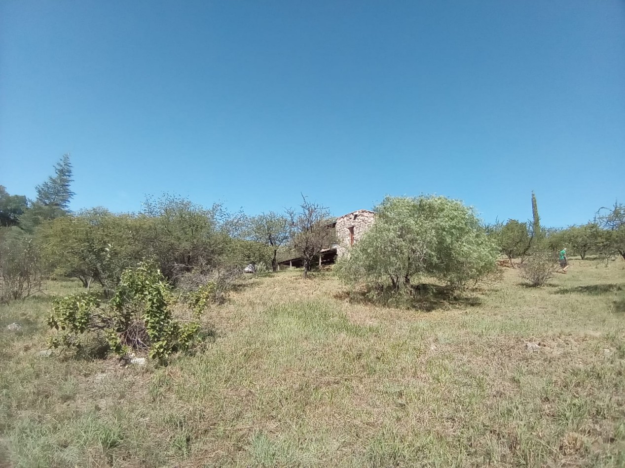   CASA EN  LA SERRANITA 