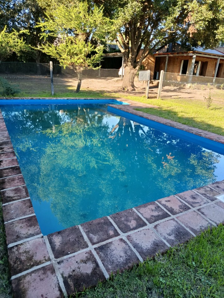 VILLA ALLENDE, TRES DORMITORIOS, GRAN SALA, PILETA, GRAN PARQUE