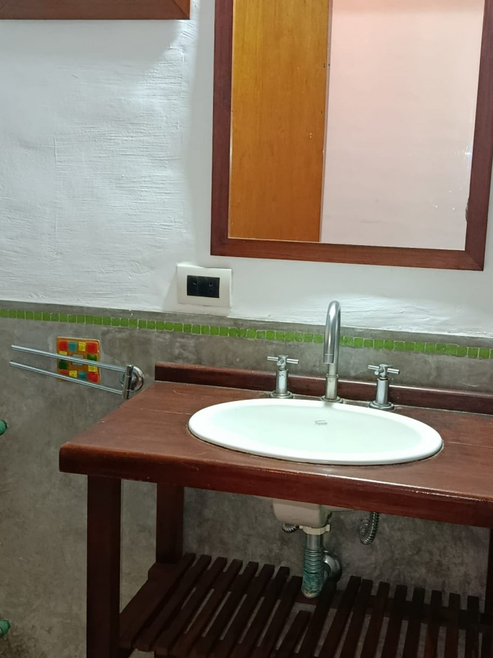 VILLA ALLENDE, TRES DORMITORIOS, GRAN SALA, PILETA, GRAN PARQUE